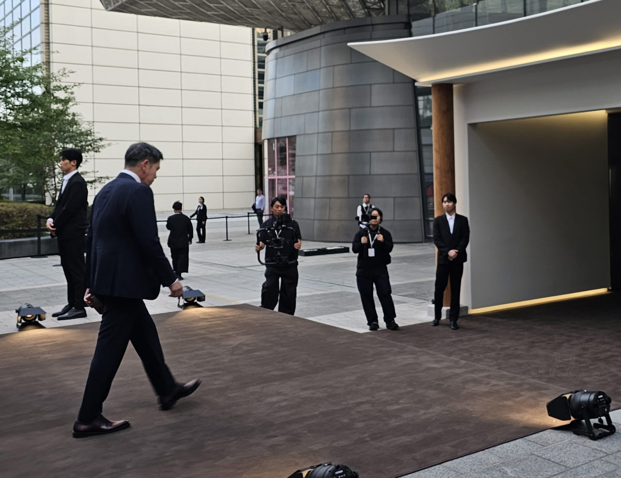 정용진 신세계그룹 회장이 2일 오후 서울 강남구 코엑스에서 열린 프리즈 서울 갈라 디너에 참석하고 있다. (사진=경계영 기자)