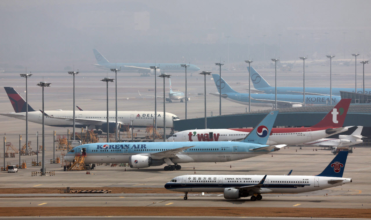 인천공항 전망대에서 바라본 인천국제공항 계류장 모습.(사진=연합뉴스)