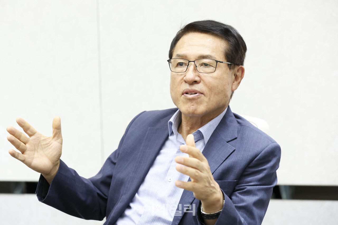 정운천 재단법인 활농 이사장(전 농림수산식품부 장관)이 3일 이데일리와의 인터뷰에서 발언하고 있다. (사진=이데일리 이영훈 기자)