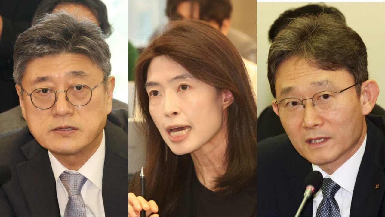 모두의 AI 사업자에 선정된 3개 컨소시엄 주관사인 SK텔레콤 정재헌 대표이사, 카카오 정신아 대표이사, KT 박윤영 대표이사가 4일 서울 중구 프레스센터에서 열린 '모두의 AI' 프로젝트 착수 간담회에 참석해 발언을 하고 있다. (사진=뉴스1)