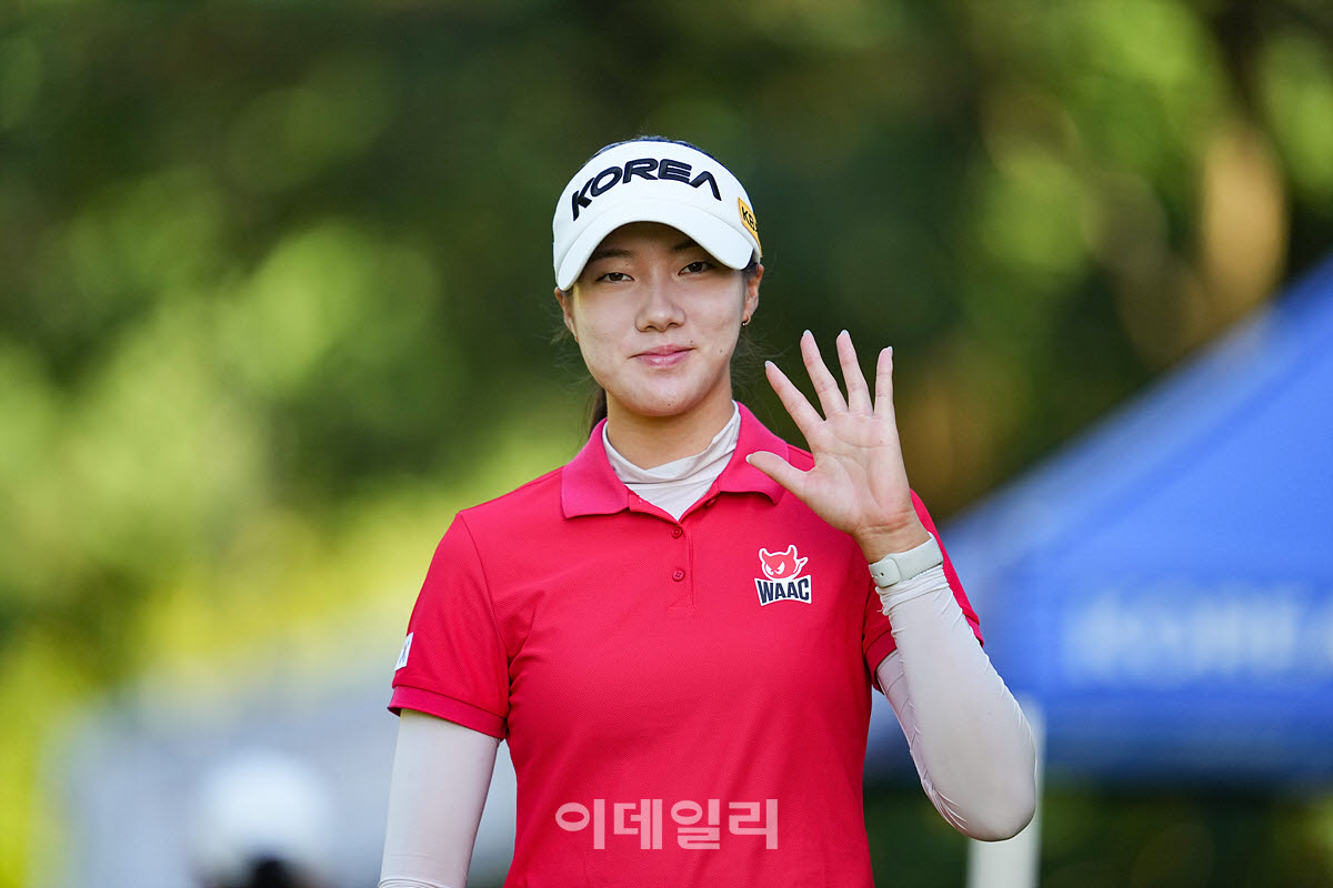 [이데일리 골프IN(유성)=조원범 기자]대전 유성CC에서 열린 '강민구배 제50회 한국여자아마추어골프선수권대회'최종라운드가 열린가운데 국가대표 양윤서가 1번홀에서 경기를 치르고 있다.