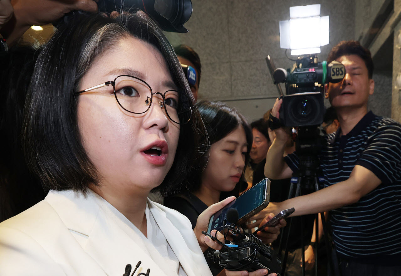 용혜인 성평등가족부 장관 후보자가 4일 오전 서울 서대문구 한국청소년활동진흥원에 마련된 인사청문회 준비 사무실로 출근하고 있다. 2026.9.4 (사진=뉴스1)