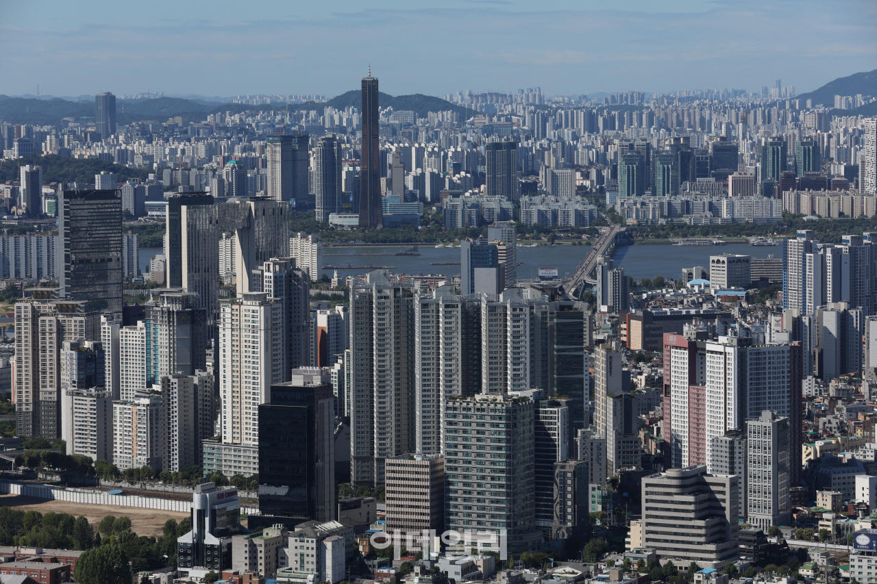 남산서울타워에서 바라본 서울 도심의 모습. (사진=이데일리 노진환 기자)