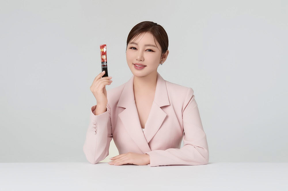 정원삼, 올해도 송가인과 함께한다… 3년 연속 모델 계약