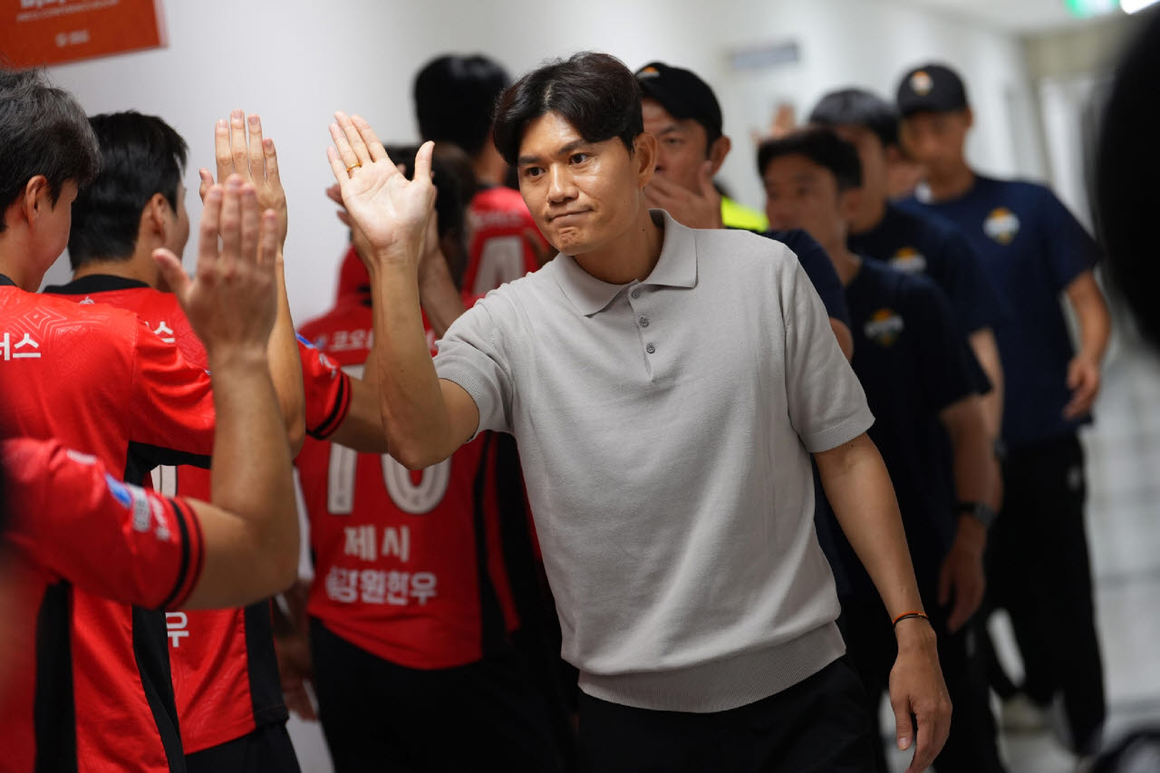정경호 강원FC 감독. 사진=강원FC