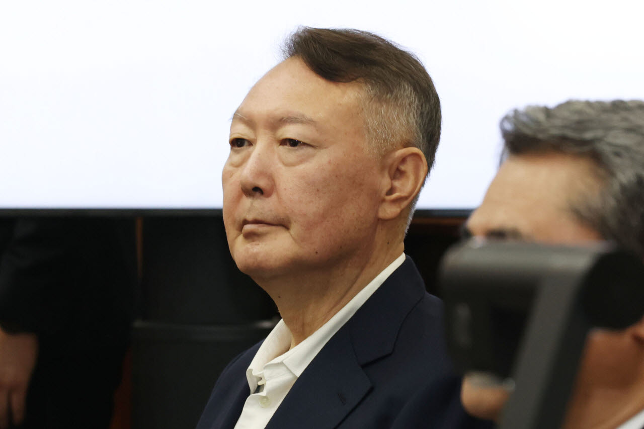 피고인석 앉은 윤석열 전 대통령. (사진=뉴시스)