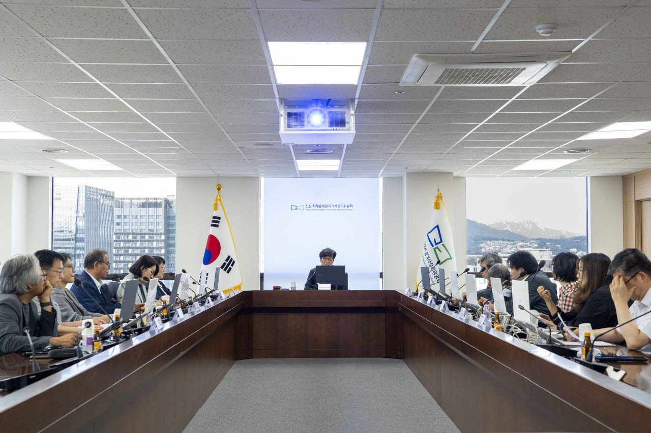 제4차 전원위원회 회의 장면(사진=진실화해위 제공)