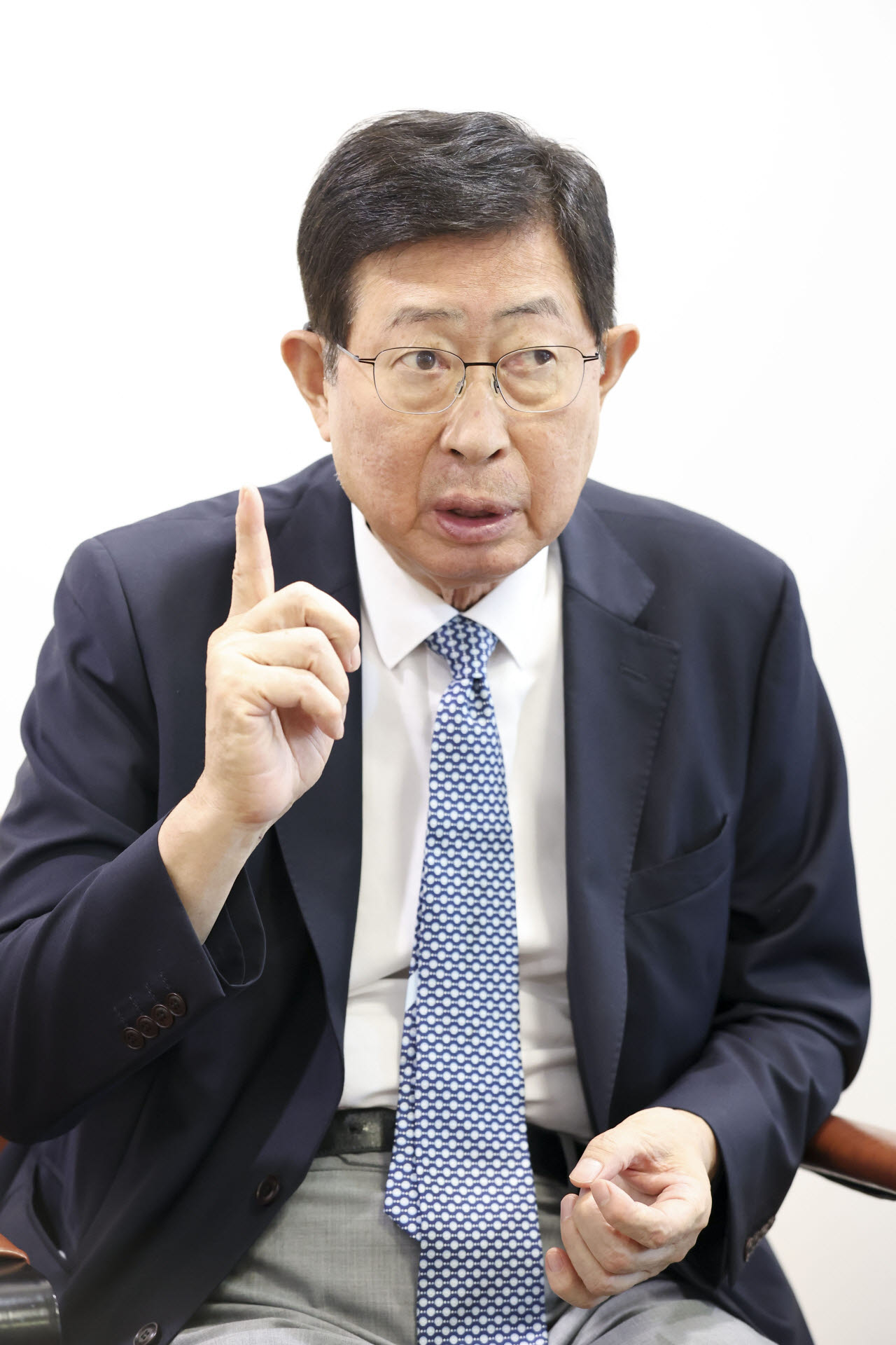 대한민국 에너지 전문가로 손꼽히는 조환익 한양대 석좌교수가 '예종석의 파워인터뷰'를 찾았다. 조 교수는 