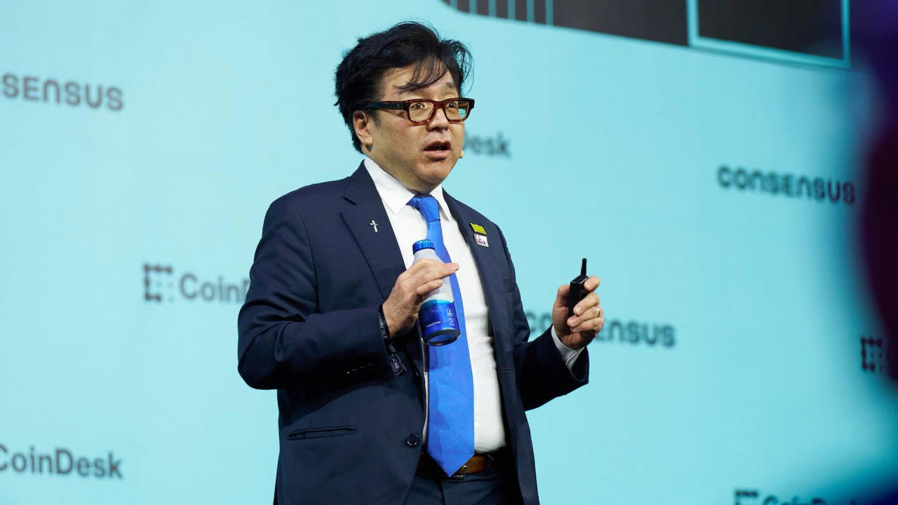 톰리 비트마인 이사회 의장