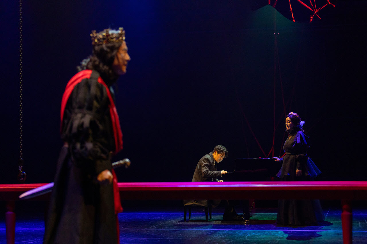 김아라 연출가 '더 사운드 오브 맥베스'(The Sound of Macbeth)의 한 장면(사진=서울문화재단).
