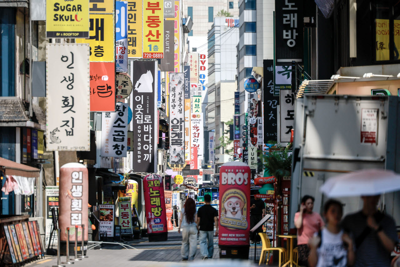 20대의 주점 결제 건수가 3년 새 52% 급감한 것으로 나타났다. (사진=뉴시스)