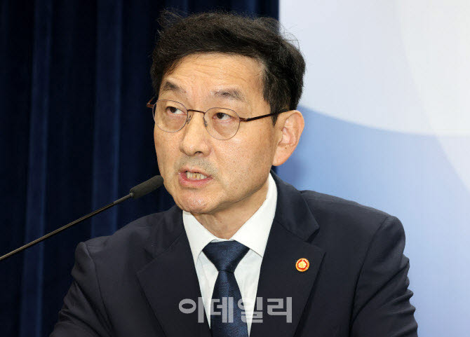 윤창렬 전 국무조정실장 [이데일리 방인권 기자]