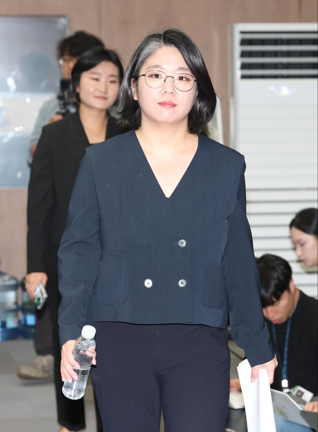 [이데일리 노진환 기자] 용혜인 성평등가족부 장관 후보자가 10일 서울 여의도 국회 소통관에서 기자회견을 위해 입장하고 있다.