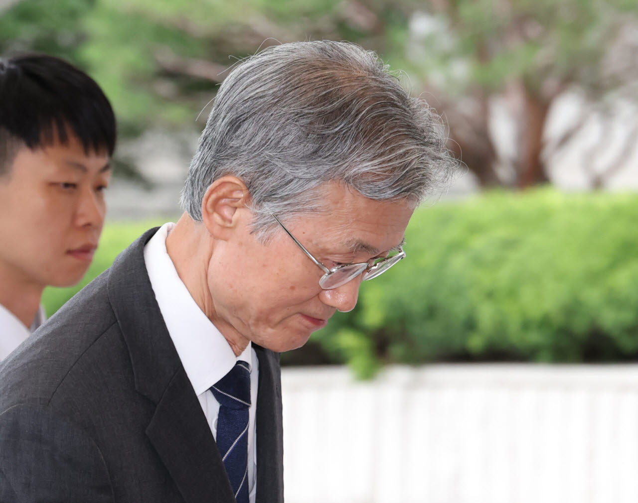출근하는 조희대 대법원장 (사진 = 뉴시스)