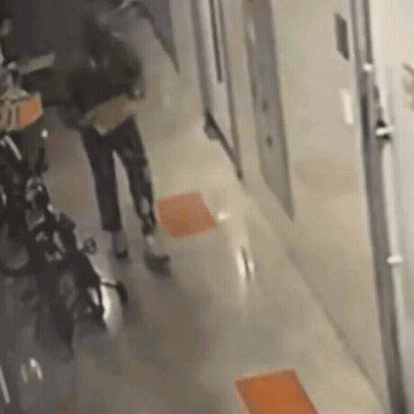 A씨가 공개한 CCTV 영상. (사진=SNS 캡처)