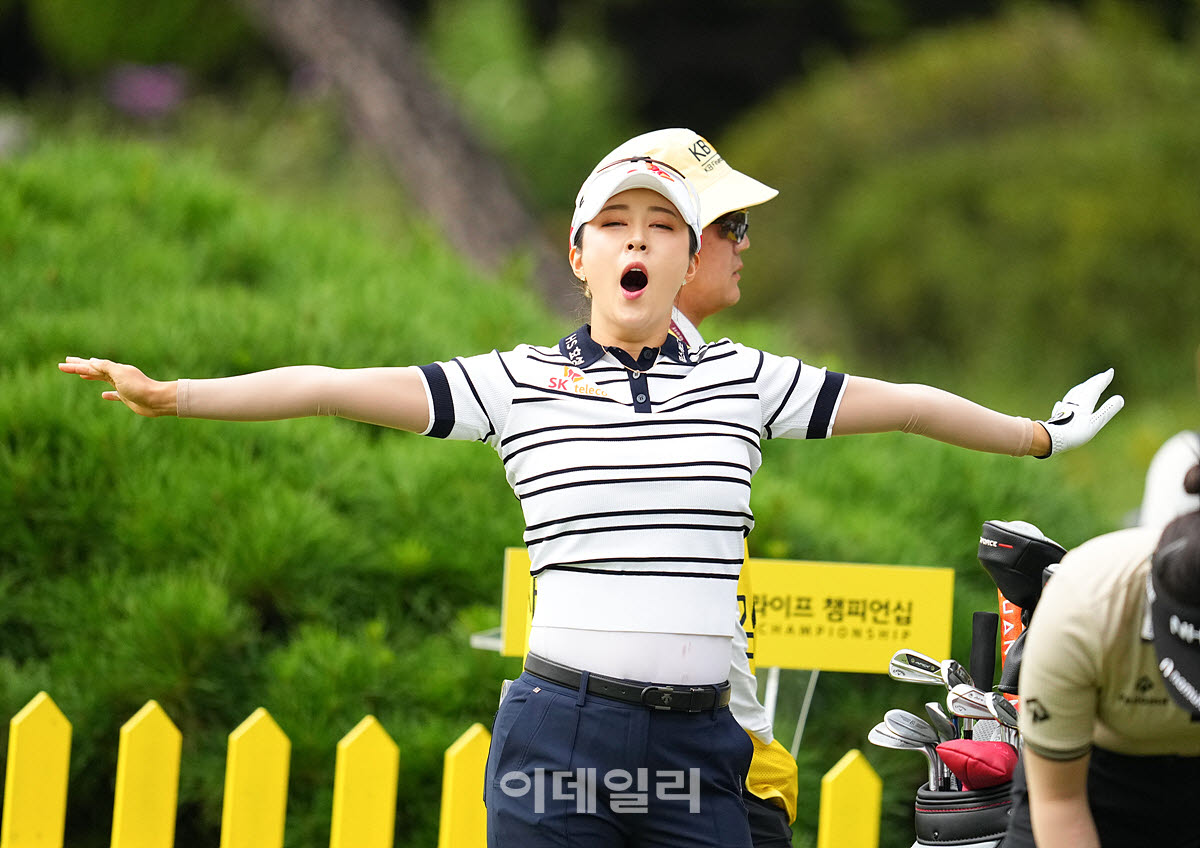 [포토]김재희,시원하게 하품하기