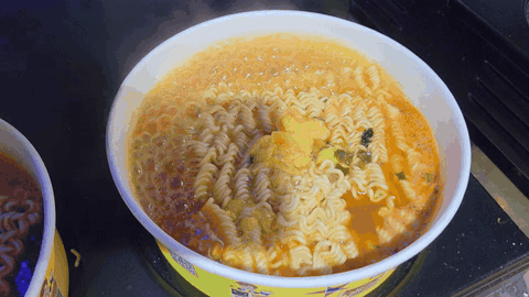“주식도 파란데 라면까지…” 1000원 ‘한강라면’, 맛은 상한가일까[먹어보고서]