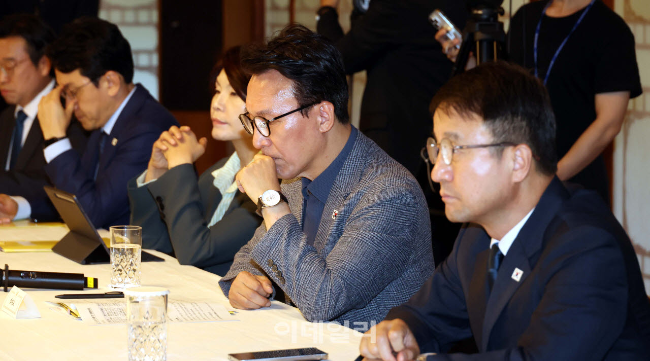 김민석 더불어민주당 대표가 13일 서울 종로구 삼청동 국무총리 서울공관에서 열린 고위당정협의회에 참석한 모습.(사진=방인권 기자)