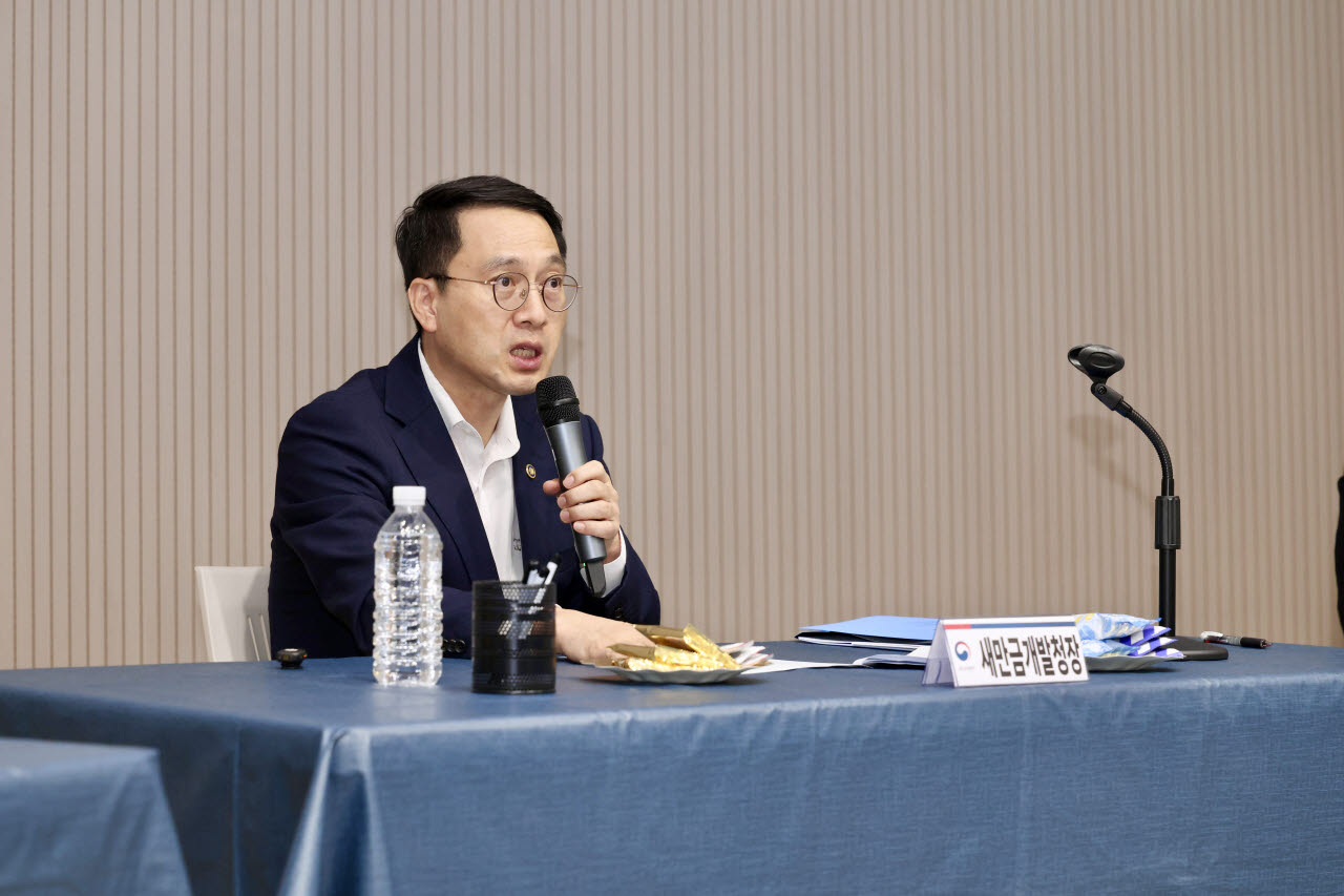 문성요 새만금개발청장이 지난 11일 새만금개발청 정책간담회에서 질문에 답하고 있다. (사진=새만금개발청)