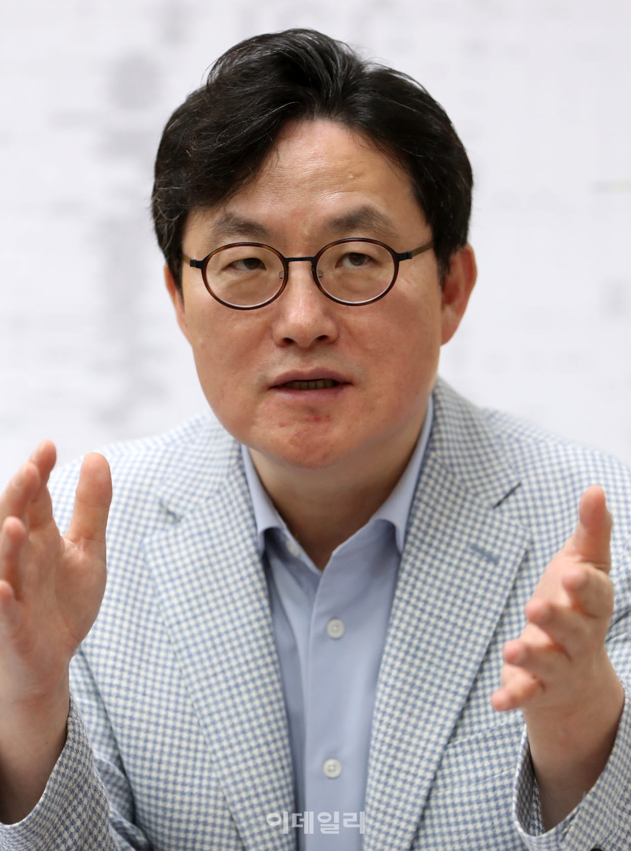 김기영 한국회계학회장이 명지대 서울캠퍼스에서 이데일리와 인터뷰를 하고 있다. (사진=김태형 기자)