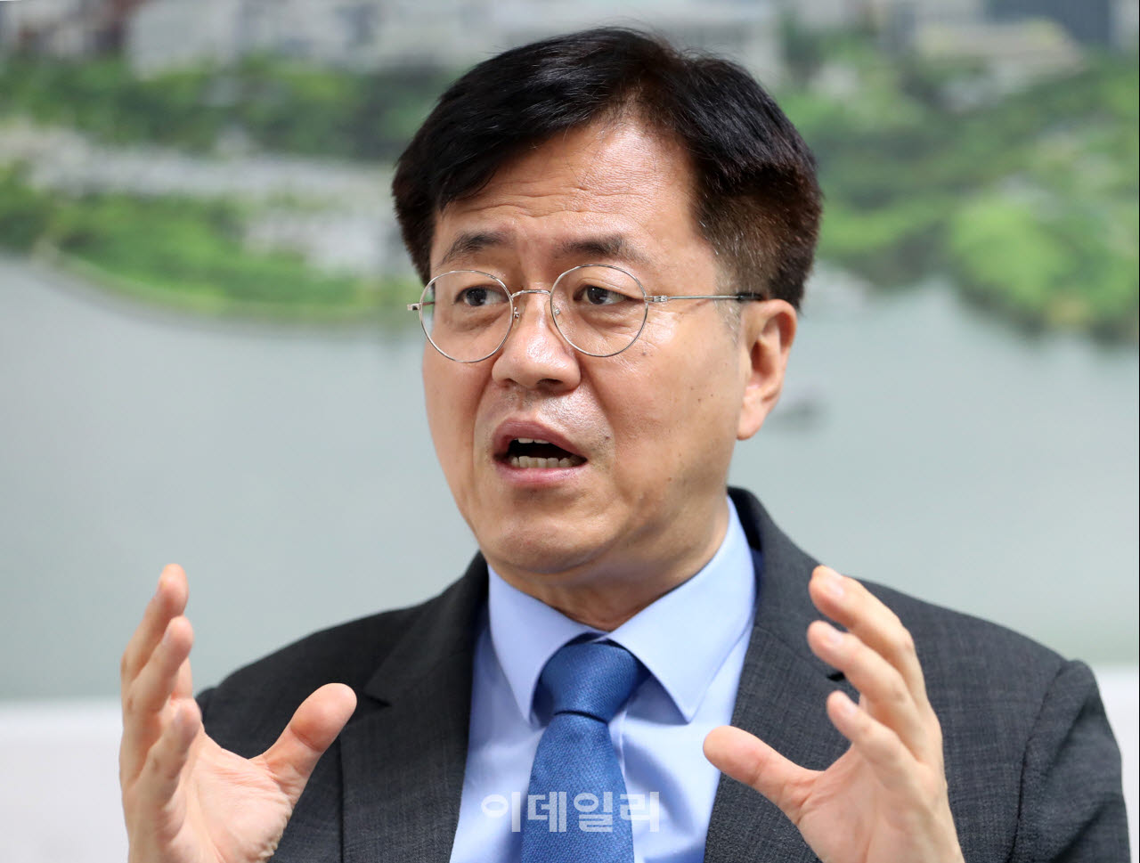 조유진 영등포구청장이 이데일리와 인터뷰에서 평균 15년이 걸리는 정비사업 기간을 12년 이내로 줄이겠다는 목표를 제시했다. (사진= 김태형 기자)