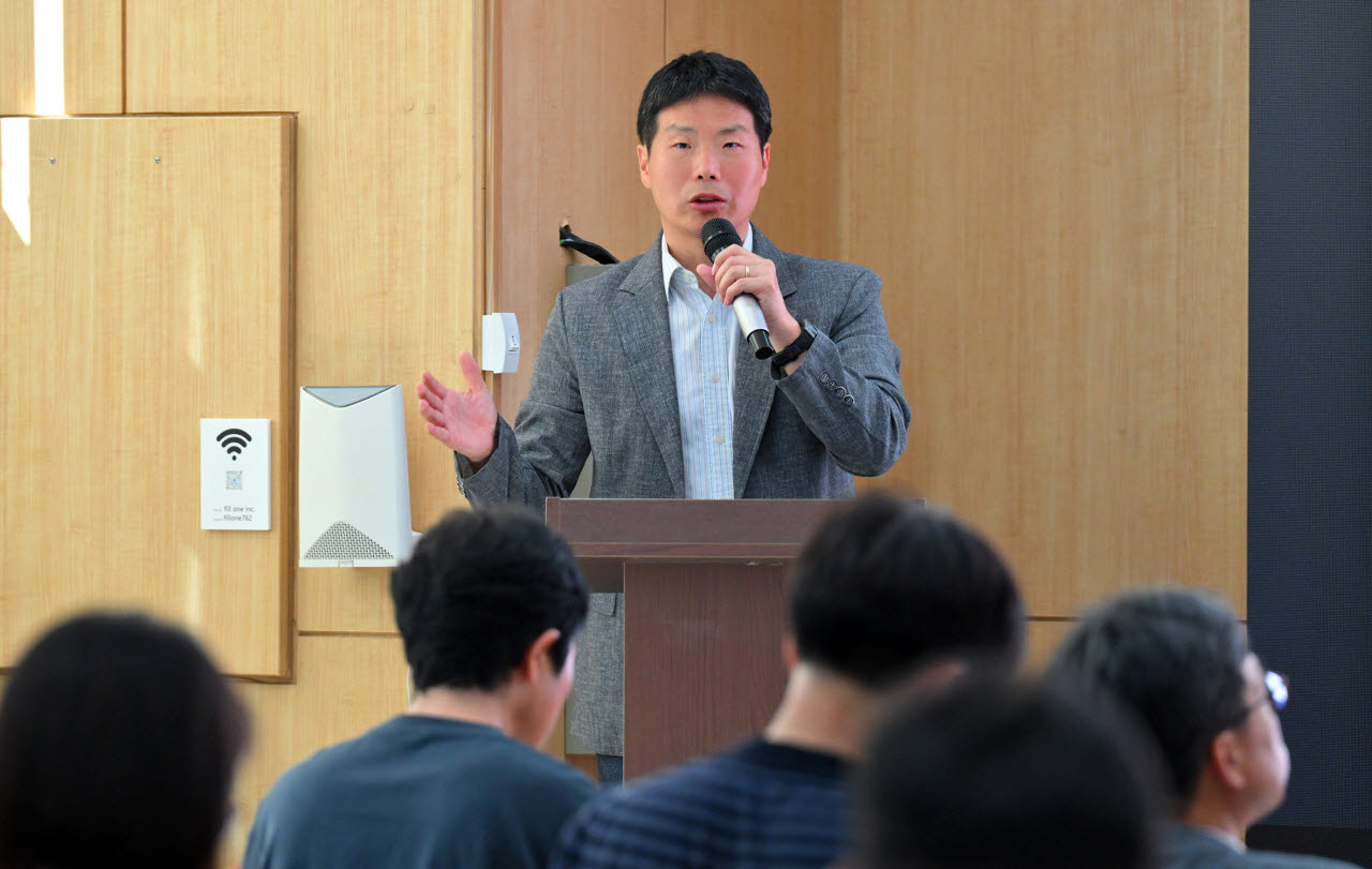 박종찬 항우연 한국형발사체고도화사업단장이 발표하고 있다.(사진=우주항공청)