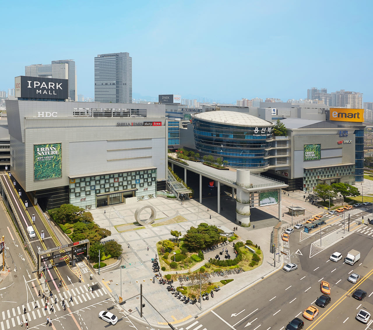 IPARK현대산업개발의 용산 아이파크몰과 용산역 전경. (사진=IPARK현대산업개발 제공)