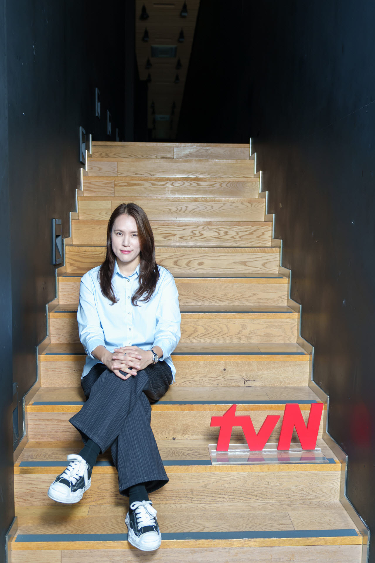 tvN 예능 '무쇠소녀단3'를 연출하는 방글이 PD.(사진=CJ ENM)