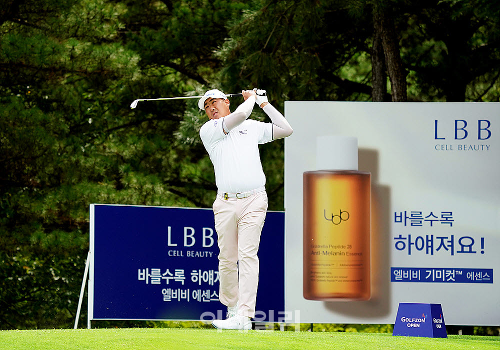 [포토] 타구 바라보는 이동환