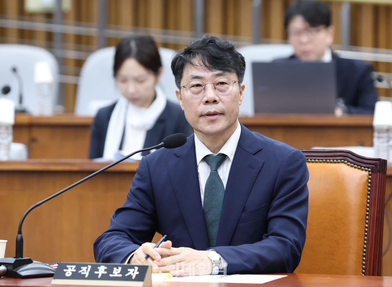 김성수 대법관 후보자가 지난 14일 여의도 국회에서 열린 제439회 국회(정기회) 대법관(김성수) 임명동의에 관한 인사청문특별위원회에서 질의에 답변하고 있다. (사진=노진환 기자)