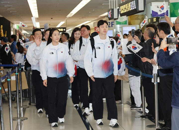 2026 아이치·나고야 아시안게임 한국 선수단 본진이 17일 일본 주부국제공항을 통해 입국하고 있다. 사진=연합뉴스