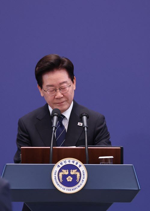 이재명 대통령이 18일 청와대 영빈관에서 기자회견을 하고 있다 (사진=연합뉴스)