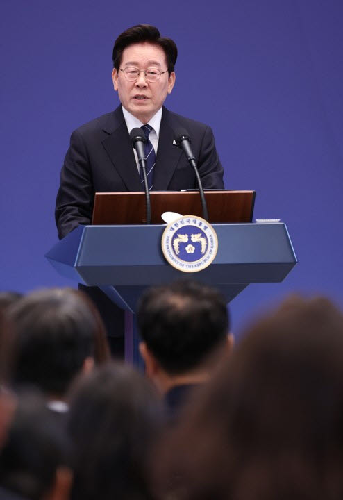 이재명 대통령이 18일 청와대 영빈관에서 기자회견을 하고 있다. (사진=연합뉴스)