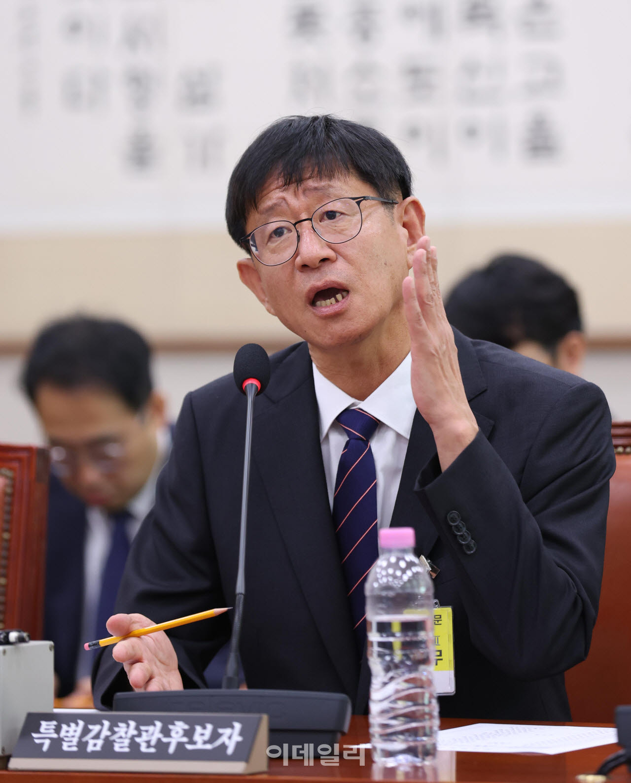 [이데일리 노진환 기자] 최길수 특별감찰관 후보자가 18일 서울 여의도 국회 법제사법위원회에서 열린 인사청문회에서 질의에 답변하고 있다.