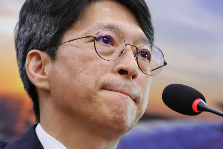 홍지선 국토교통부 장관 후보자가 16일 국회에서 열린 인사청문회에 참석해 있다.(사진=연합뉴스)
