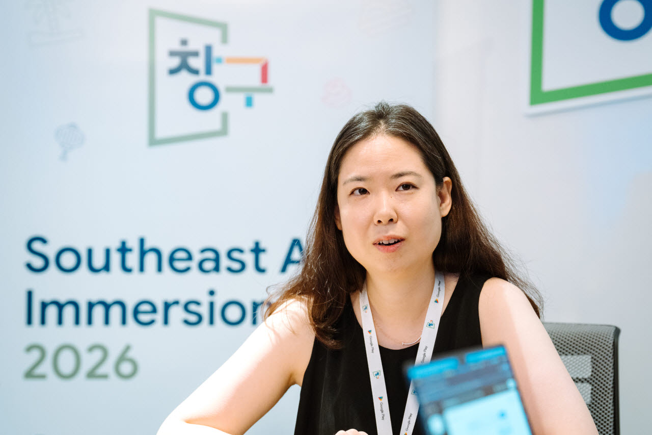 박소윤 비비바바(VIVIVAVA) CTO가 지난 18일 구글 싱가포르 오피스에서 한국 취재진들과 인터뷰를 하고 있다. (사진=구글)