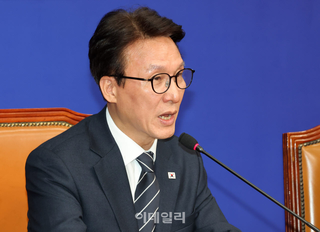 김민석 더불어민주당 대표가 20일 서울 여의도 국회에서 열린 개헌추진단 출범 기자 간담회에서 인사말을 하고 있다.(사진=방인권 기자)