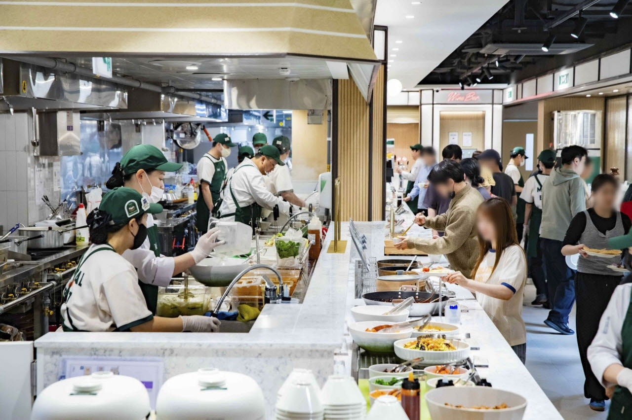 아워홈, 뷔페 ‘테이크’ 확장 속도…불닭 이어 텍스트힙으로 '차별화'