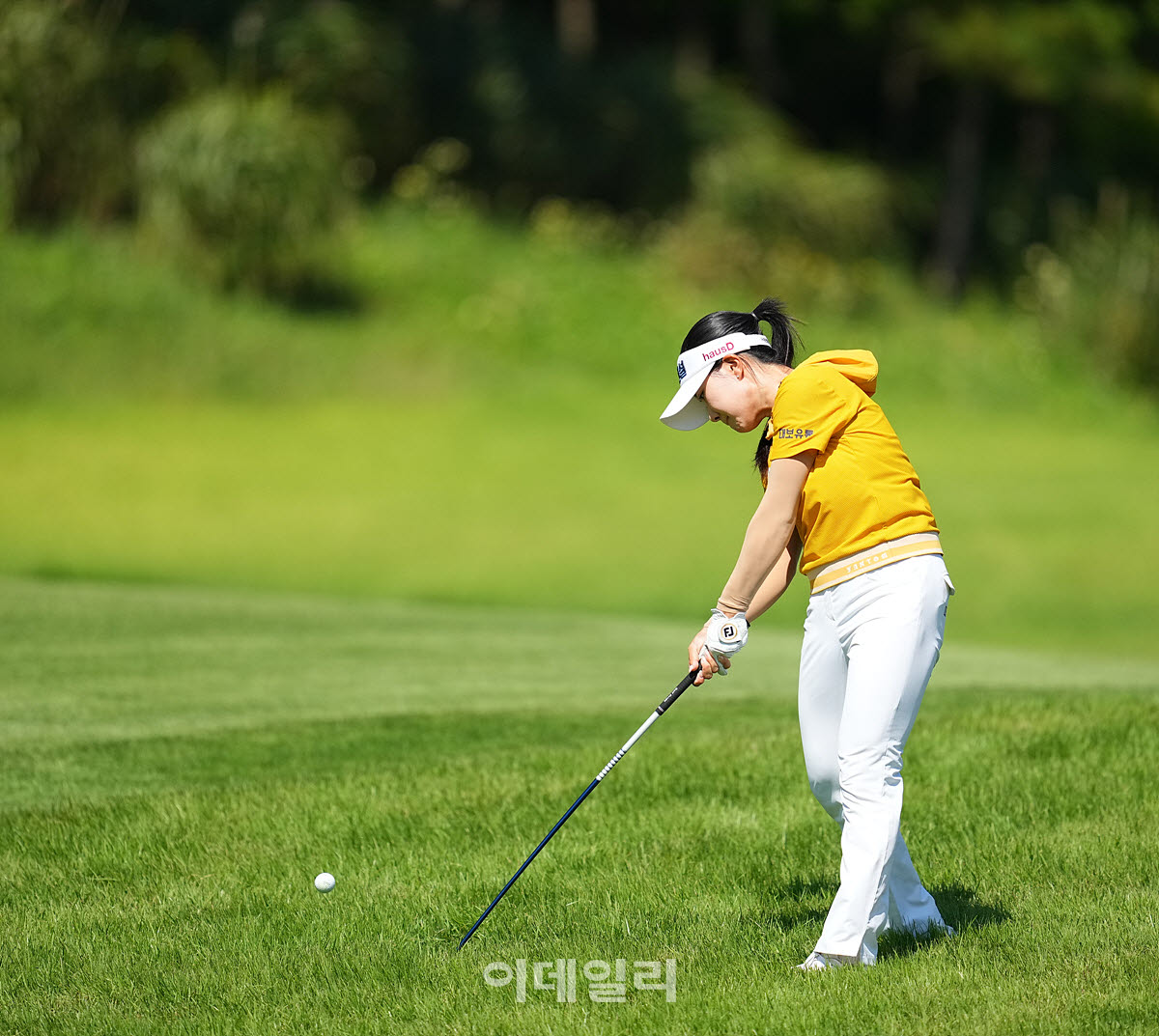 [이데일리 골프IN(대부도)=조원범 기자]20일 경기도 안산에 위치한 더헤븐 컨트리클럽(파72ㅣ6,819야드)에서 ‘하나금융그룹 챔피언십’(총상금 15억 원 우승상금 2억 7천만 원)최종라운드가 열린 가운데 서어진이 18번홀에서 경기를 치르고 있다.