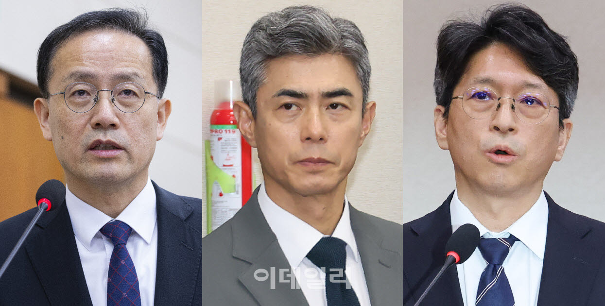 (왼쪽부터)이형일 부총리 겸 재정경제부 장관과 강신철 국방부 장관, 홍지선 국토교통부 장관 (사진자료=연합뉴스)