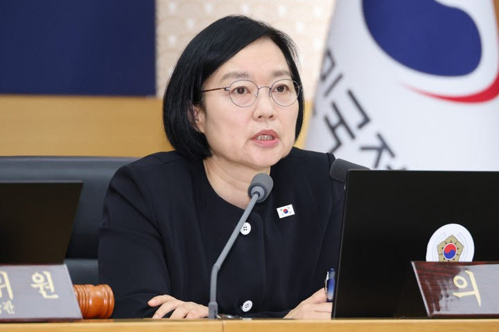국무회의 주재하는 한성숙 총리(사진=연합뉴스)