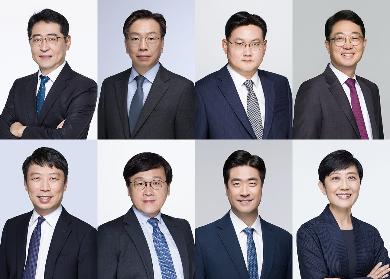 첫째줄 왼쪽부터 장경수 변호사, 유정열 고문, 장윤석 대표변호사, 강신욱 대표변호사. 둘째줄 왼쪽부터 이상현 변호사, 임보경 변호사, 김세진 선임외국변호사, 박현주 선임외국변호사. (사진=법무법인 세종)