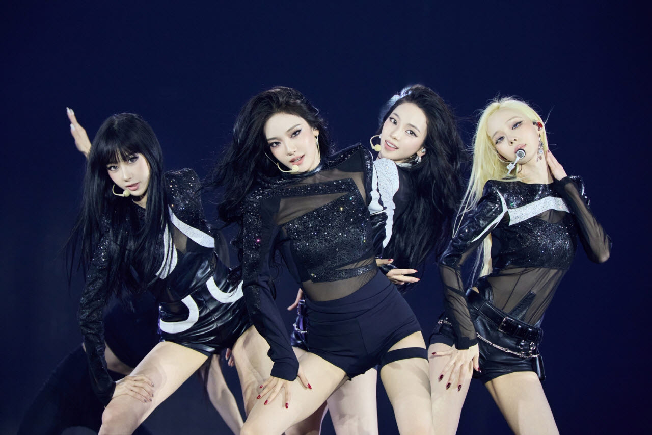 에스파 '싱크 : 컴플렉시티' 공연의 한 장면(사진=SM엔터테인먼트)