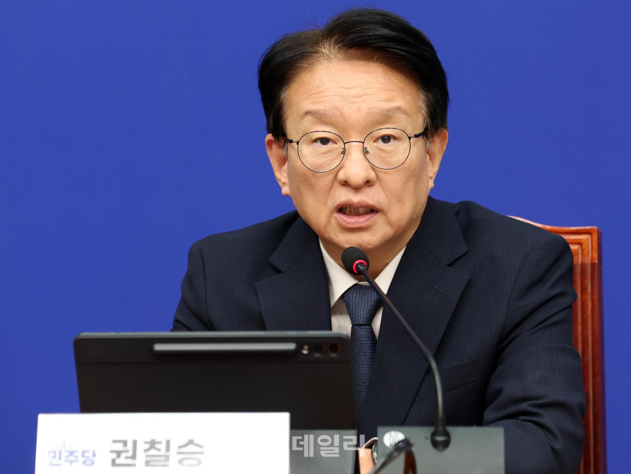 권칠승 더불어민주당 정책위의장이 27일 서울 여의도 국회에서 열린 추석민심 기자간담회에서 모두발언을 하고 있다. (사진=노진환 기자)