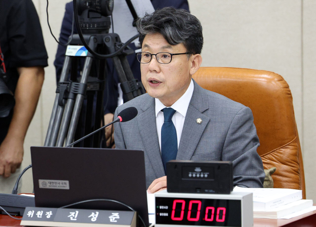 진성준 국회 국방위원회 위원장. (사진=뉴시스)