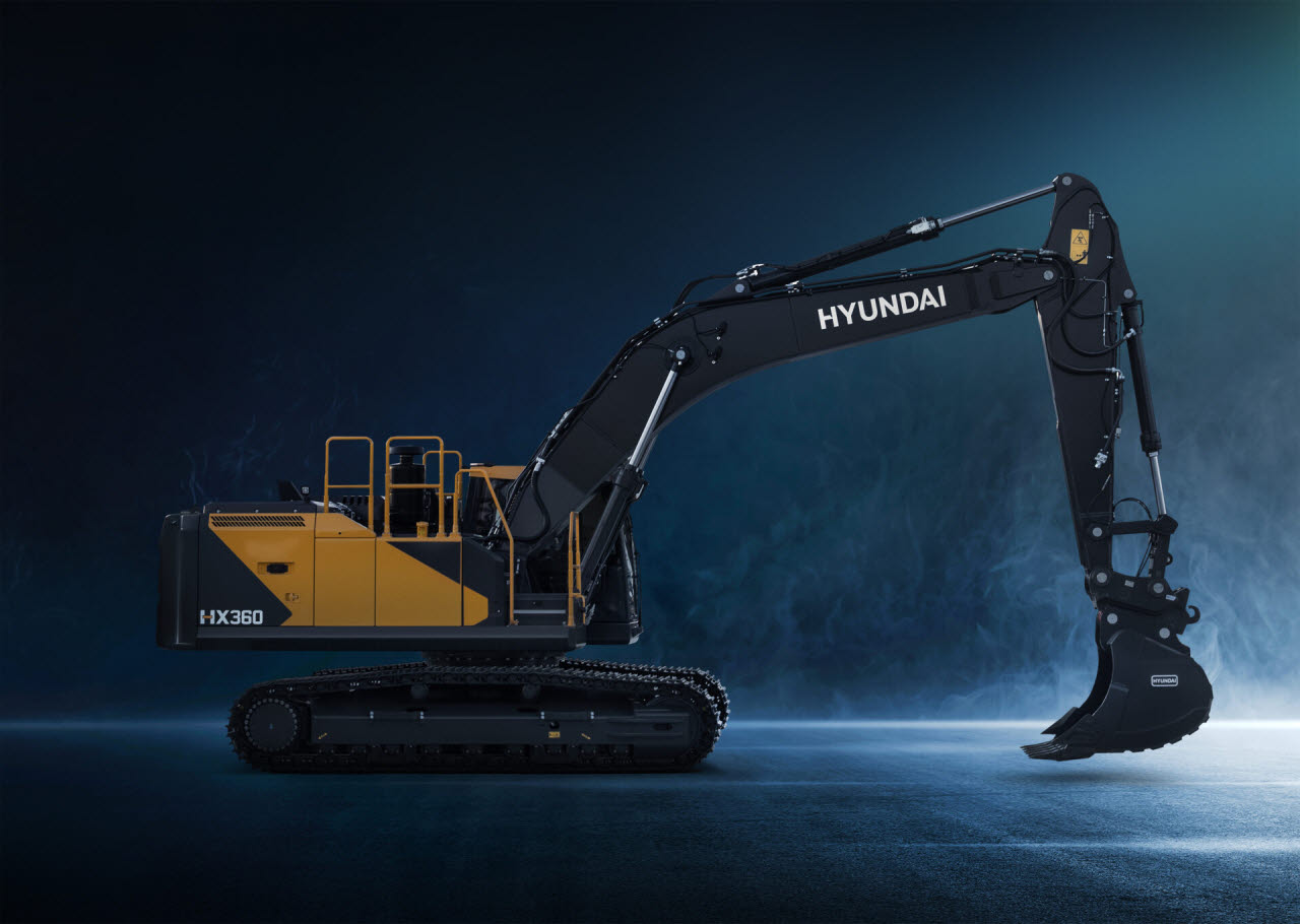 HD건설기계가 최근 불가리아에 공급한 36톤급 현대(HYUNDAI) 굴착기.(사진=HD건설기계)
