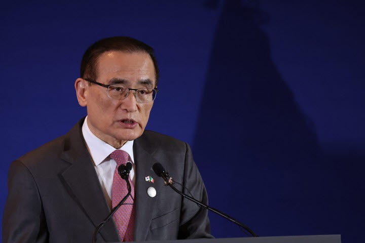 위성락 국가안보실장이 24일(현지시간) 이재명 대통령이 국빈 방문 중인 멕시코 한 호텔에서 현안 관련 브리핑을 하고 있다. (사진=연합뉴스)
