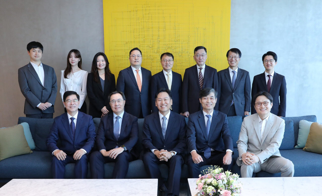 법무법인 율촌 '메가프로젝트 전략지원센터'.(사진=율촌)