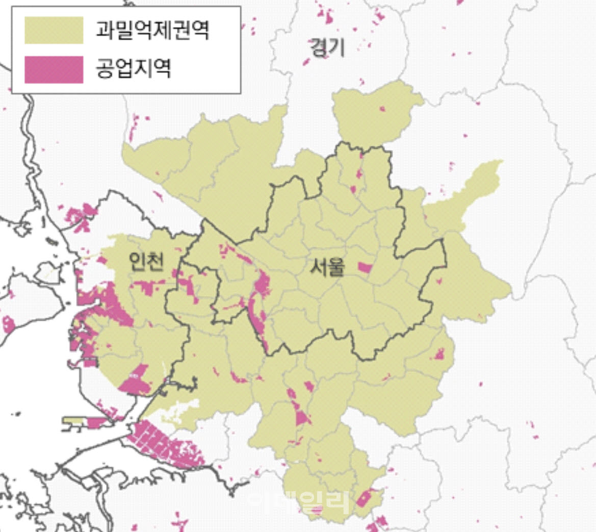 수도권정비계획법 상 과밀억제권역과 공업지역.(지도=경기연구원)