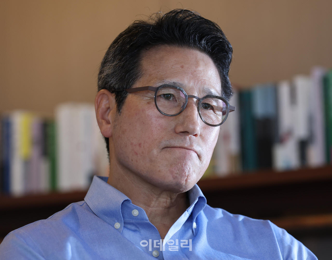 [이데일리 노진환 기자] 정병국 전 문화체육관광부 장관이 18일 서울 종로구 이화동에서 이데일리와 인터뷰를 하고 있다.